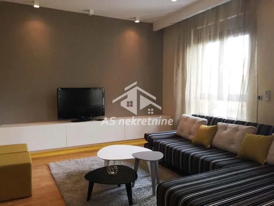 Izdavanje, stan, 160m², Crveni Krst, Beograd