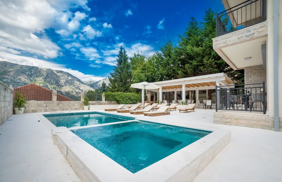 Prodaja, kuća, 240m², Stoliv, Kotor