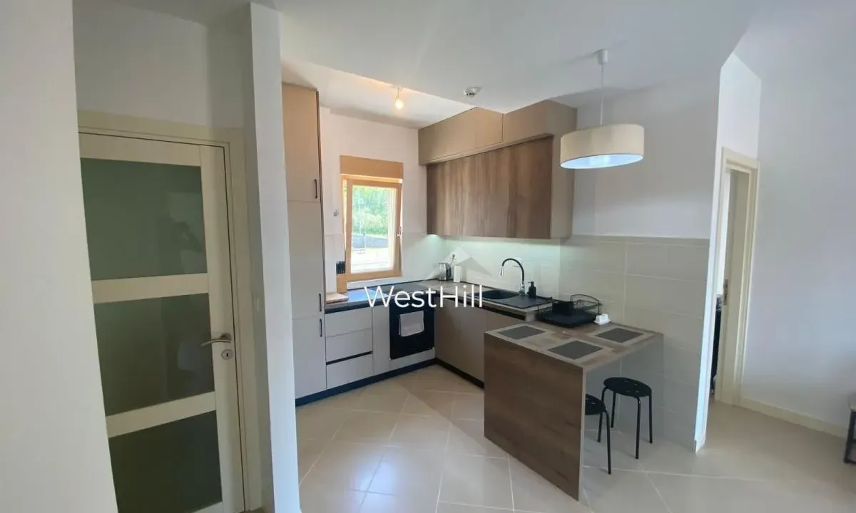 Sale, two bedroom apartment, 62m², Dobrota, Kotor