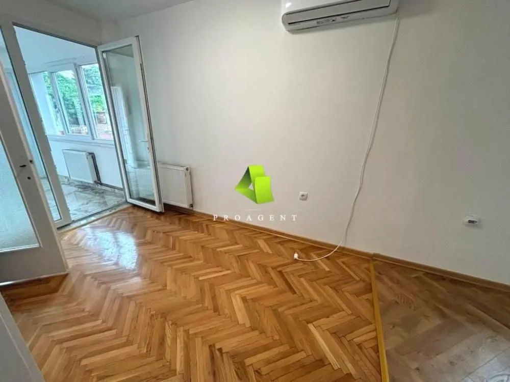 Izdavanje, poslovni prostor, 80m², Pantelej, Niš