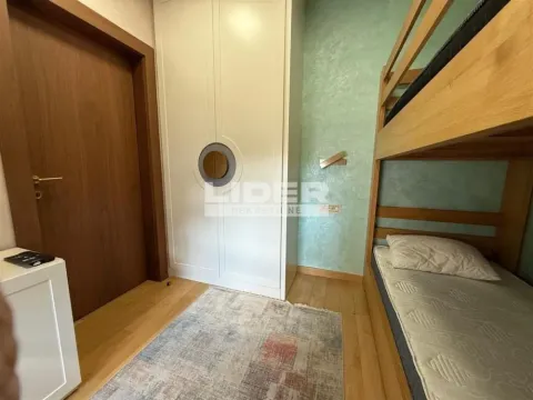 Izdavanje, trosoban stan, 60m², Vračar Centar, Vračar Sve Podlokacije - image 5