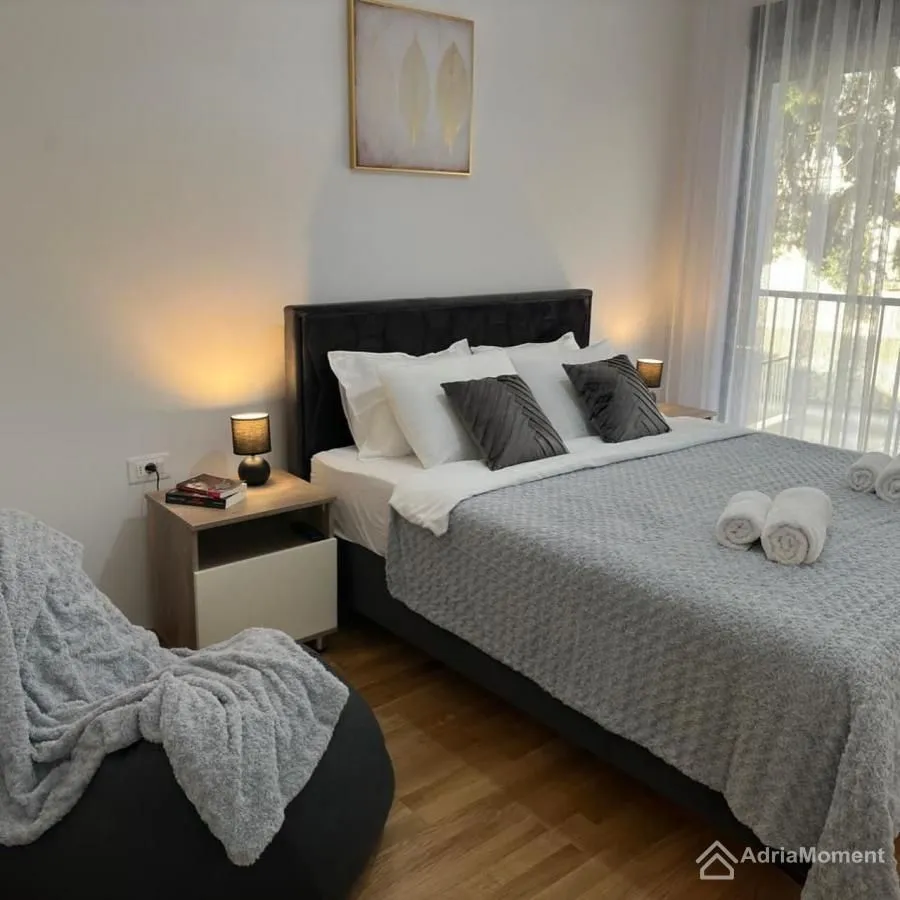 Prodaja, dvosoban stan, 71m², Centar, Tivat