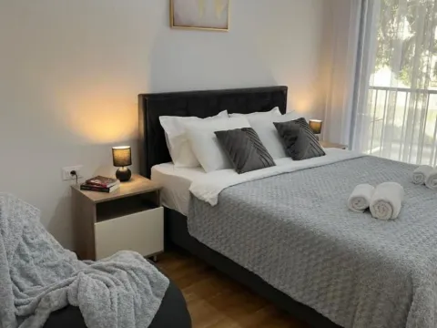 Prodaja, dvosoban stan, 71m², Centar, Tivat - image 8