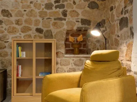 Sale, house, 110m², Škaljari, Kotor - image 16