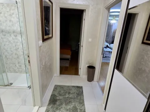 Izdavanje, jednosoban stan, 49m², Central Point, Podgorica - image 9