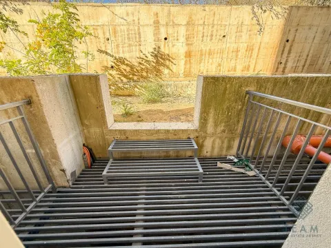 Prodaja, dvosoban stan, 62m², Momišići, Podgorica - image 10