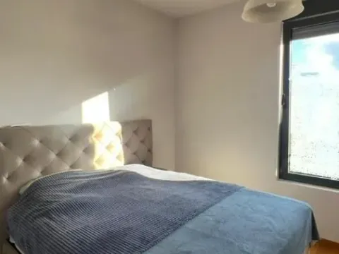 Izdavanje, trosoban stan, 115m², Centar, Tivat - image 6