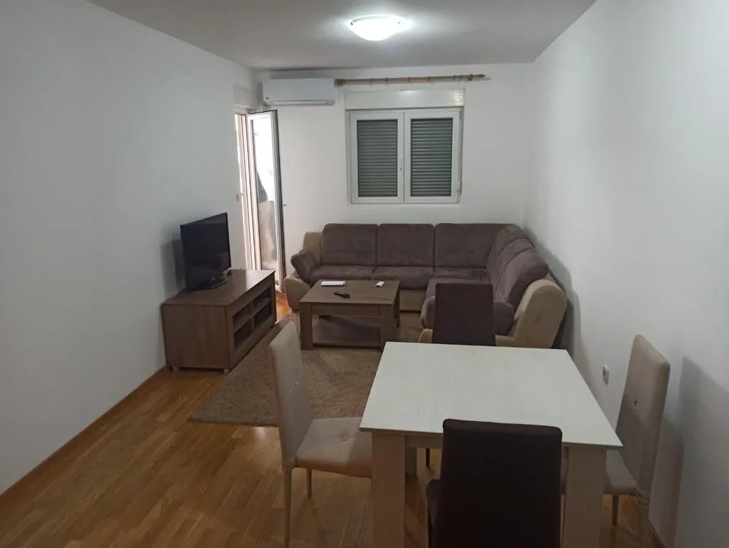 Izdavanje, jednosoban stan, 48m², Zagorič, Podgorica