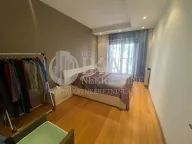 Izdavanje, trosoban stan, 95m², Savski Venac, Beograd - image 4