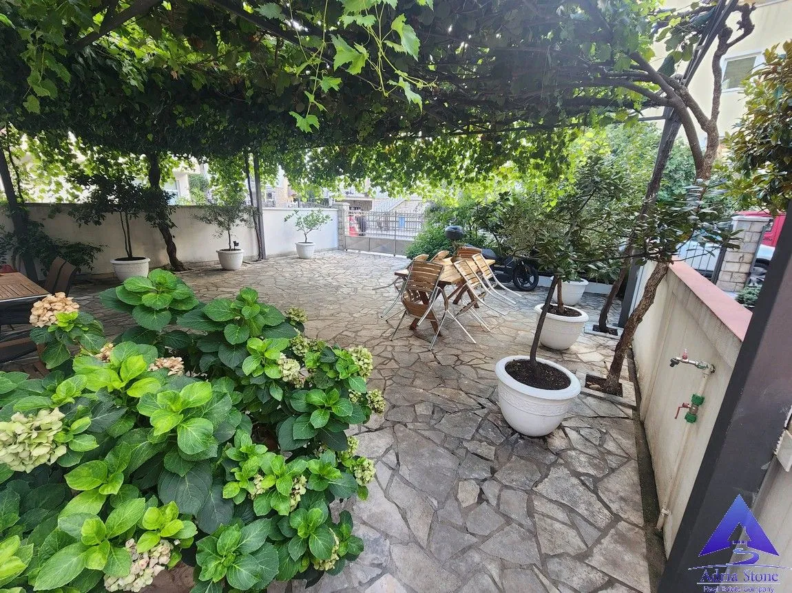 Prodaja, ugostiteljski objekat, 487m², Velji Vinogradi, Budva