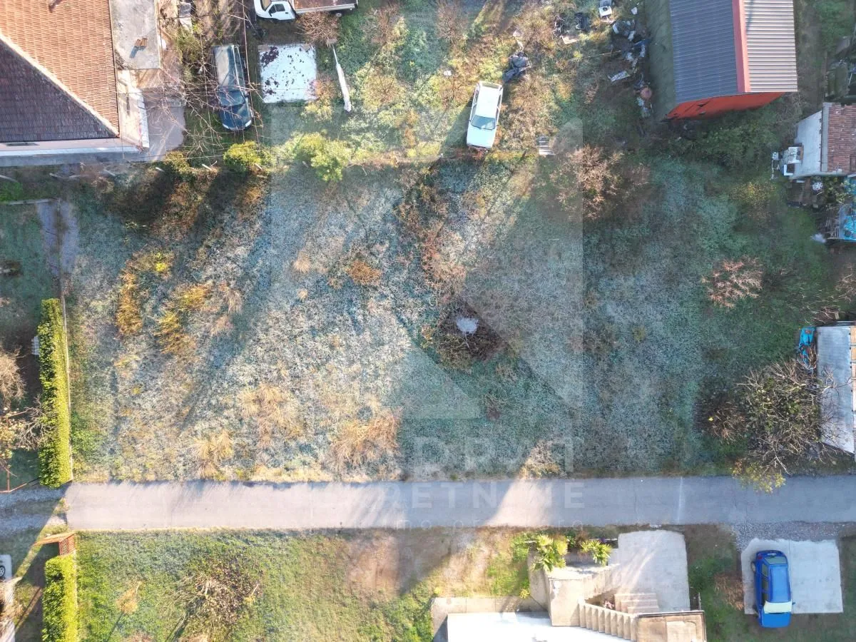 Prodaja, plac, 644m², Tološi, Podgorica