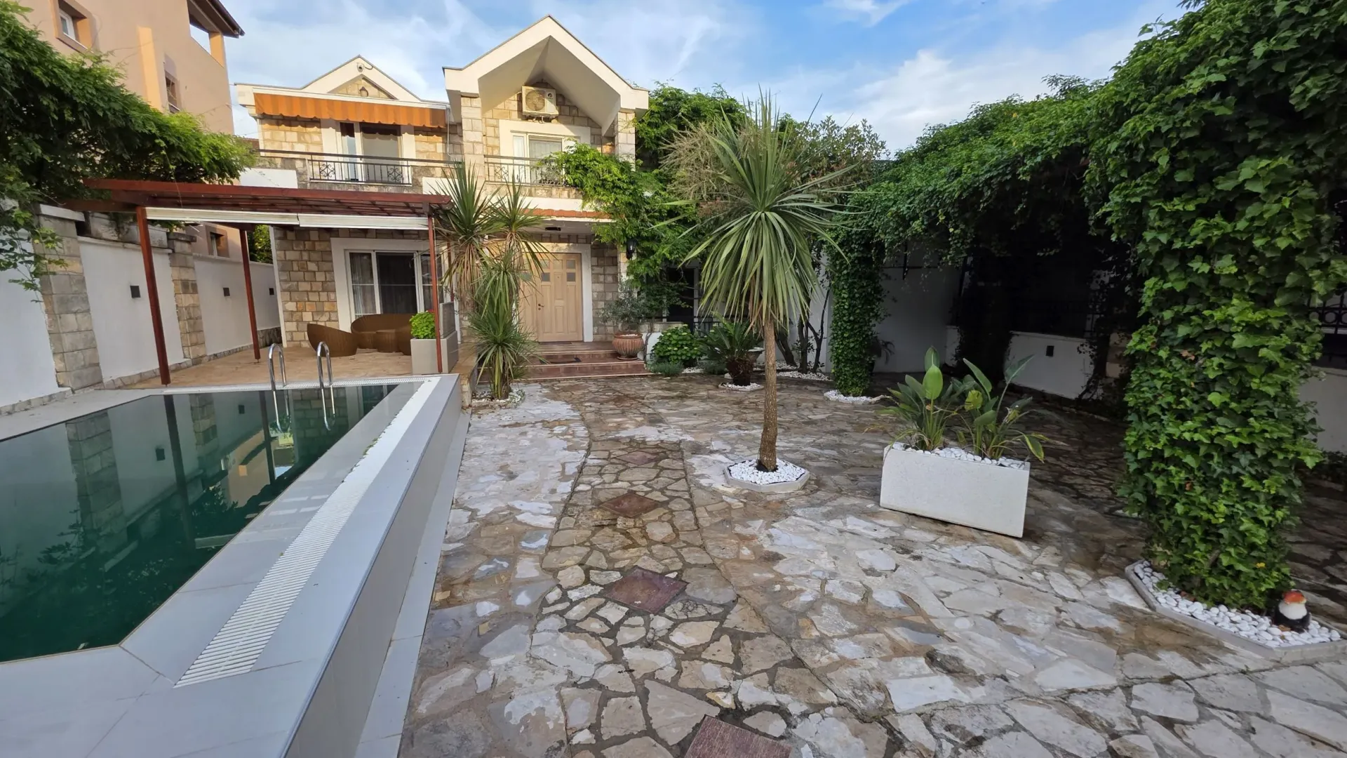 Prodaja, kuća, 234m², Tivat, Crna Gora