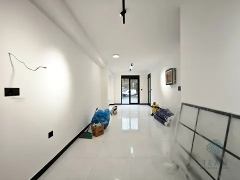 Rent, office space, 42m², Zagorič, Podgorica - image 2