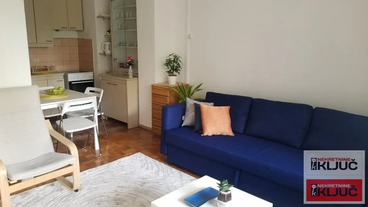 Izdavanje, dvosoban stan, 50m², Sajmište, Novi Sad