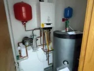 Izdavanje, kuća, 230m², Sremska Kamenica, Petrovaradin - image 37