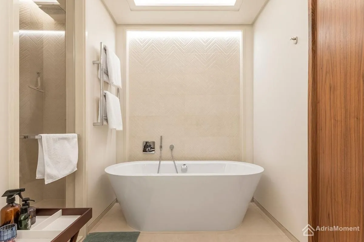 Sale, two bedroom apartment, 185m², Porto Montenegro, Tivat
