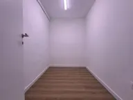 Izdavanje, poslovni prostor, 294m², Blok 5, Podgorica - image 11