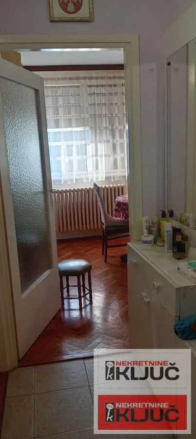 Prodaja, trosoban stan, 70m², Bulevar Oslobodjenja, Novi Sad Sve Podlokacije