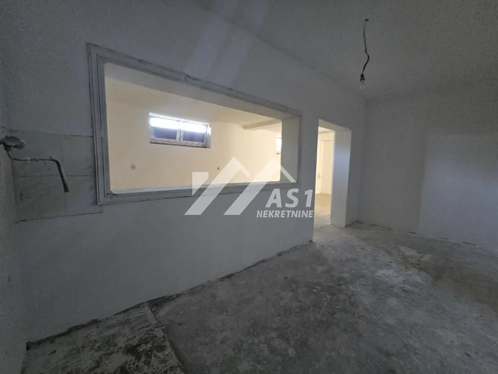 Prodaja, četvorosoban stan, 114m², Klisa, Novi Sad Sve Podlokacije