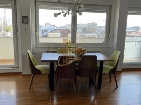 Prodaja, četvorosoban stan, 112m², Stari grad, Novi Sad - image 6