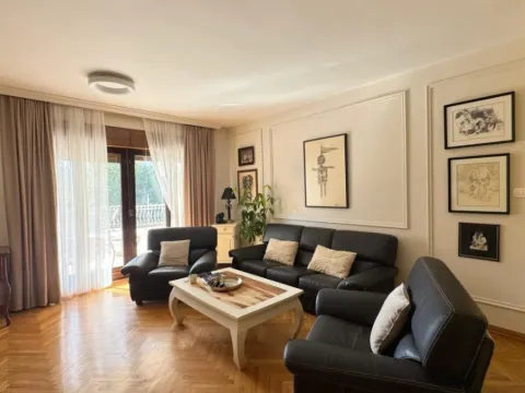 Izdavanje, trosoban stan, 145m², Momišići, Podgorica - image 6