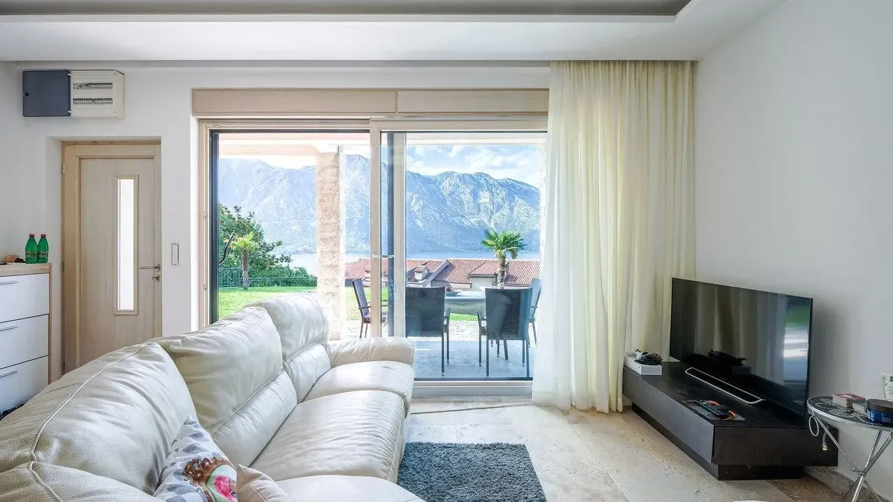 Sale, two bedroom apartment, 67m², Kostanjica, Kotor