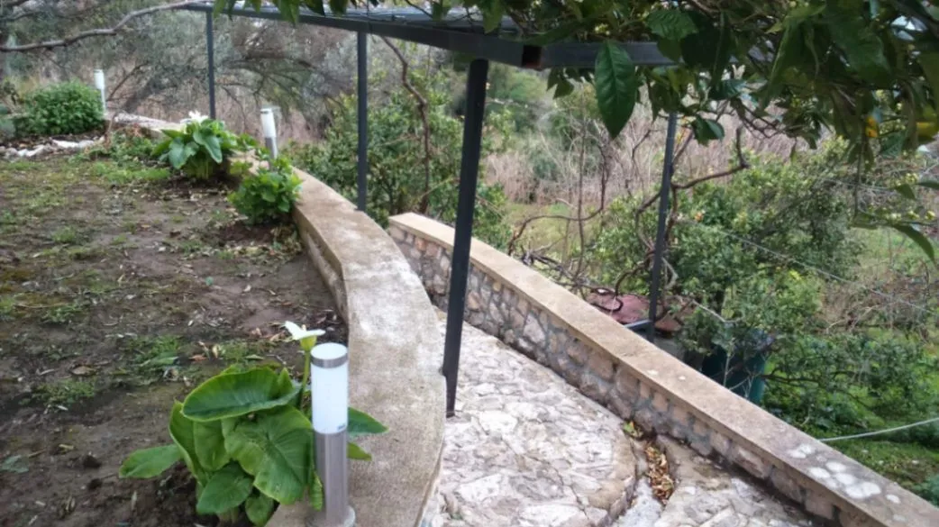 Prodaja, kuća, 90m², Zaljevo, Bar