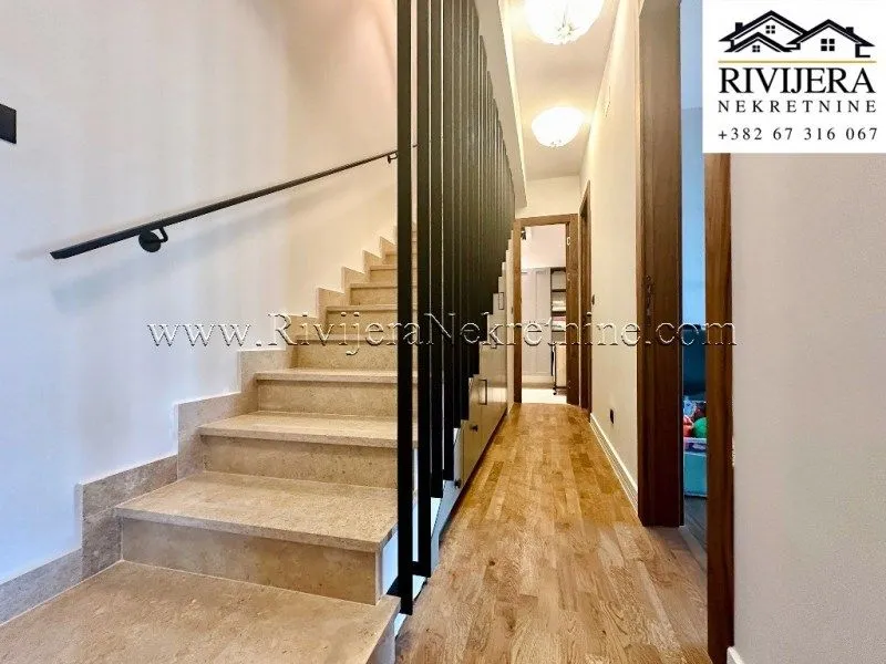 Prodaja, trosoban stan, 160m², Dobrota, Kotor