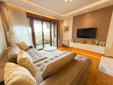 Prodaja, trosoban stan, 97m2, Krivi Most, Podgorica