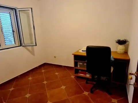 Sale, three bedroom apartment, 86m², Gospoština, Budva - image 2