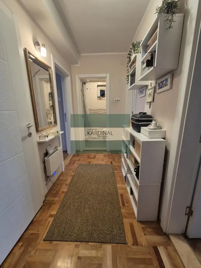 Prodaja, dvosoban stan, 54m², Centar, Ćuprija
