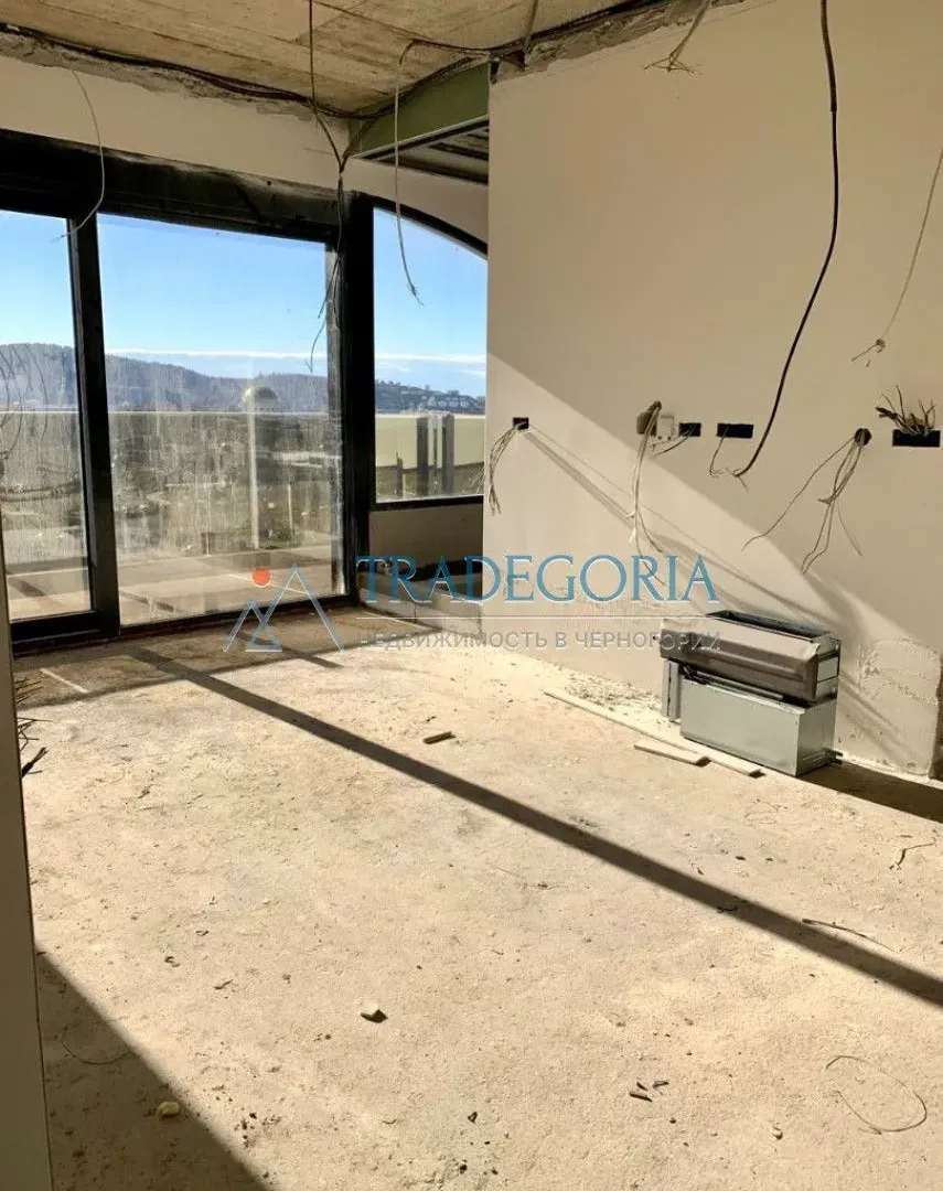 Prodaja, trosoban stan, 237m², Bar, Crna Gora