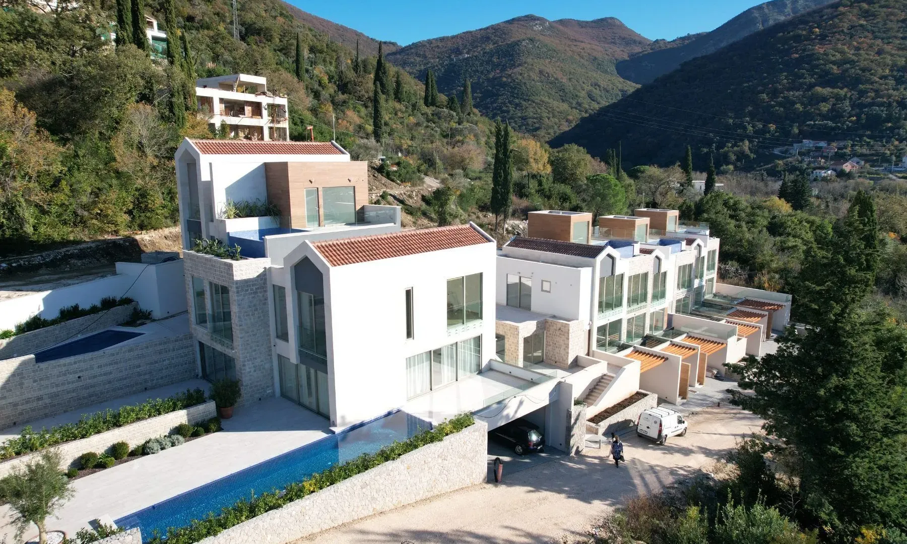 Prodaja, kuća, 685m², Donja Lastva, Tivat