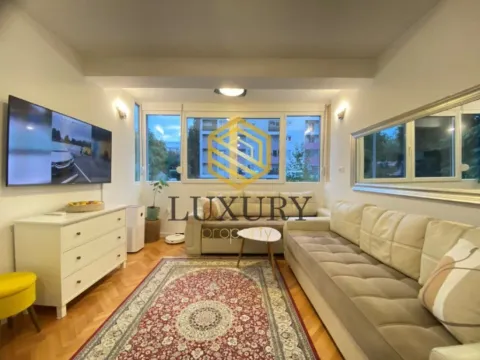 Prodaja, dvosoban stan, 65m², Pejton, Podgorica - image 9