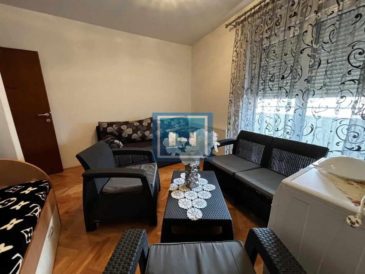 Prodaja, trosoban stan, 85m², Centar, Jagodina