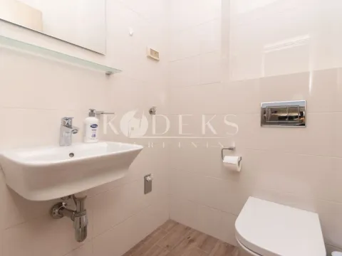 Rent, two bedroom apartment, 72m², City Kvart, Podgorica - image 9