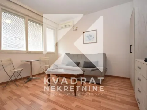 Rent, studio apartment, 31m², Pejton, Podgorica - image 2