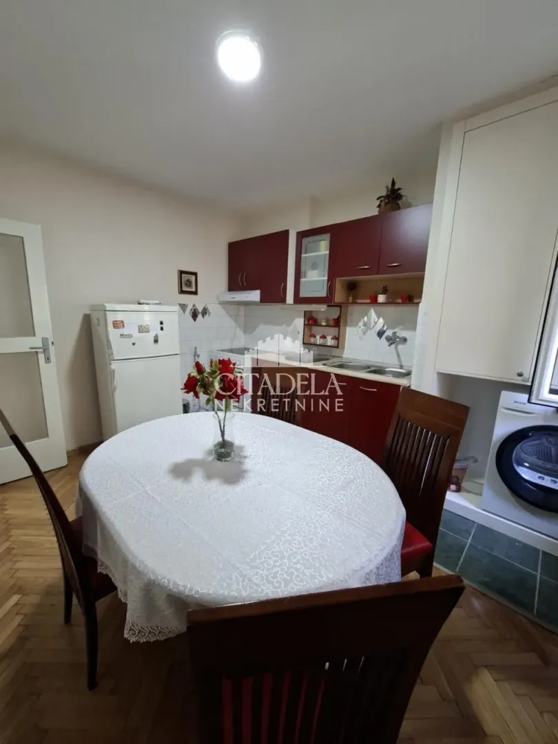 Izdavanje, dvosoban stan, 53m², Čukarica, Beograd