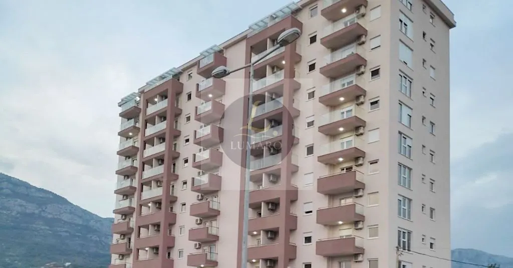 Prodaja, jednosoban stan, 41m², Centar, Bar