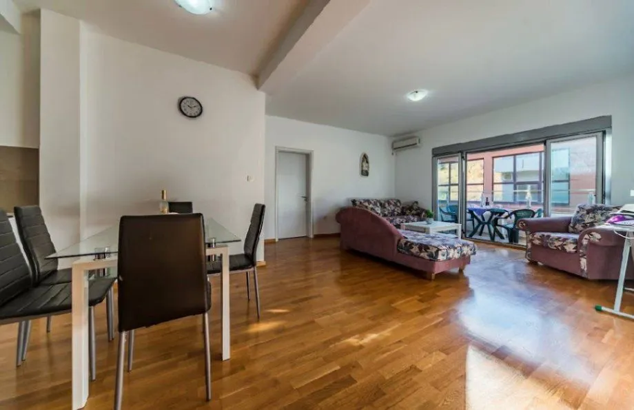 Rent, apartment, 93m², Rafailovići, Budva