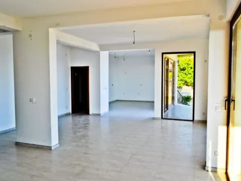 Sale, house, 600m², Bar, Crna Gora - image 5