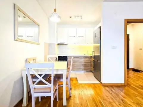 Izdavanje, jednosoban stan, 43m², City Kvart, Podgorica - image 10