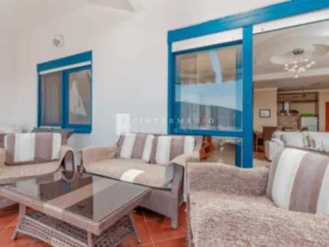 Izdavanje, jednosoban stan, 92m², Centar, Herceg Novi - image 5