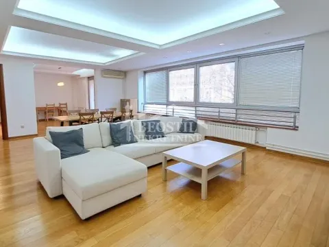 Stan in Vračar Sve Podlokacije