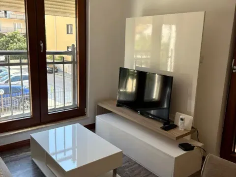 Rent, two bedroom apartment, 70m², Donja Lastva, Tivat - image 4