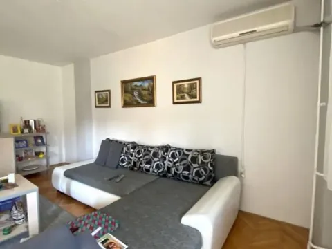 Izdavanje, trosoban stan, 76m², Palilula, Niš - image 2