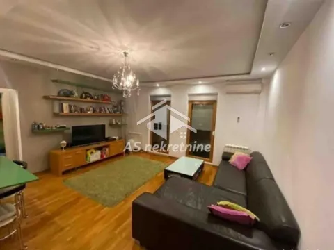 Izdavanje, dvosoban stan, 63m², Stari Grad, Beograd