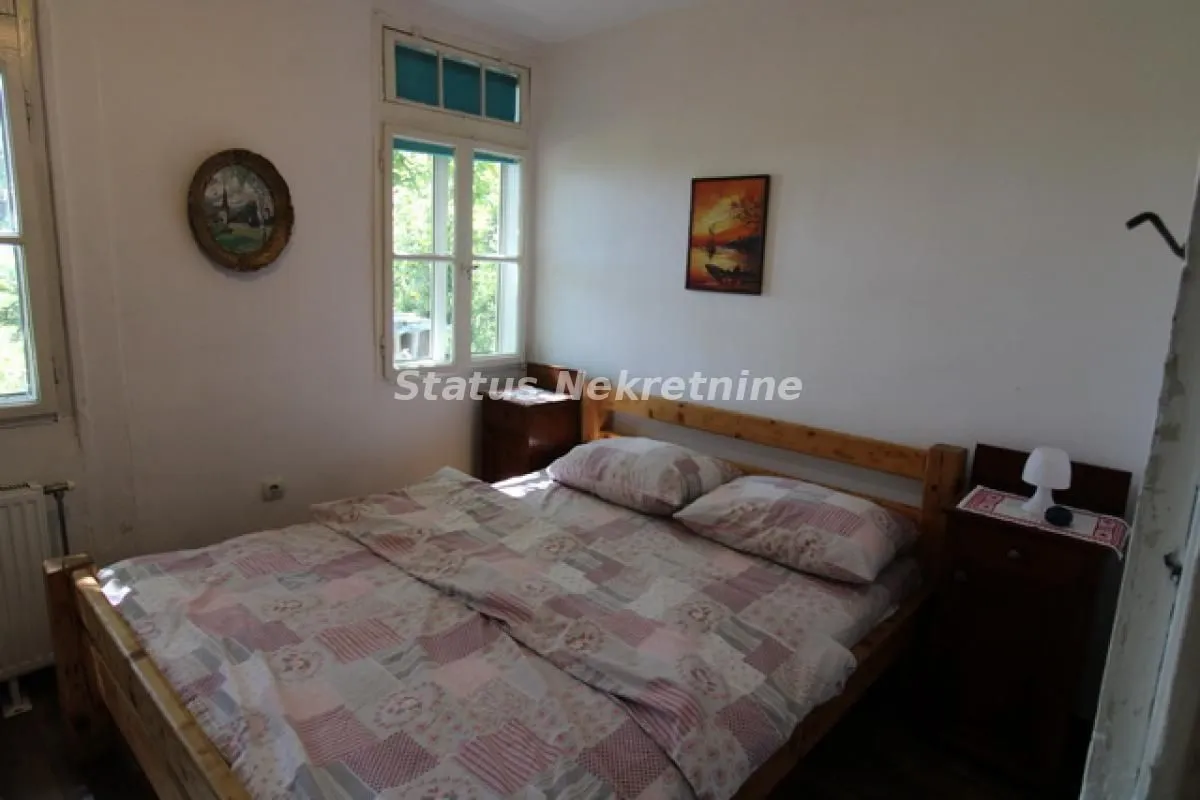 Izdavanje, poslovni prostor, 115m², Irig, Srbija