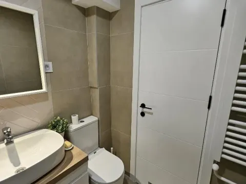 Izdavanje, trosoban stan, 85m², Novi Beograd Blok 23, Novi Beograd Sve Podlokacije - image 12