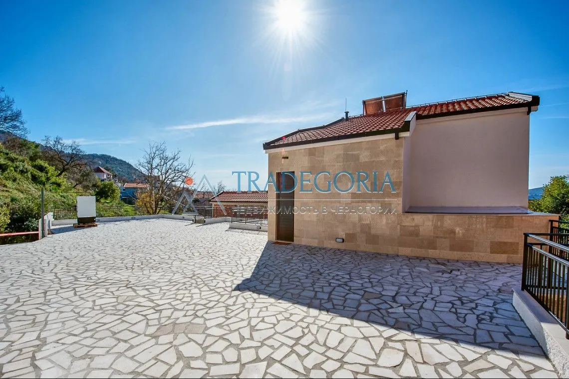 Prodaja, kuća, 180m², Tivat, Crna Gora